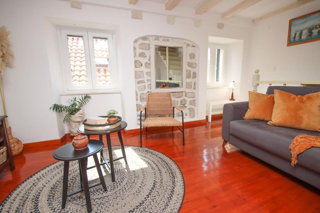 Bohemian Apartment City Center - 2 Bedroom ドゥブロブニク エクステリア 写真