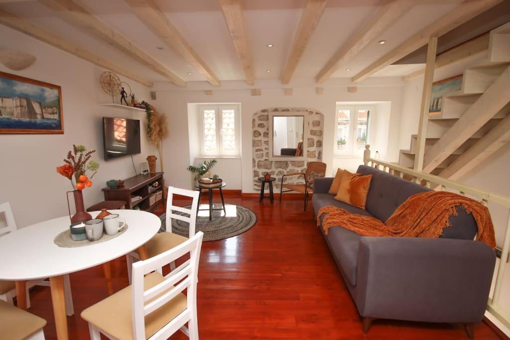 Bohemian Apartment City Center - 2 Bedroom ドゥブロブニク エクステリア 写真