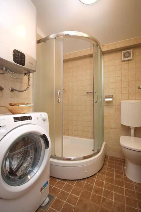 Bohemian Apartment City Center - 2 Bedroom ドゥブロブニク エクステリア 写真